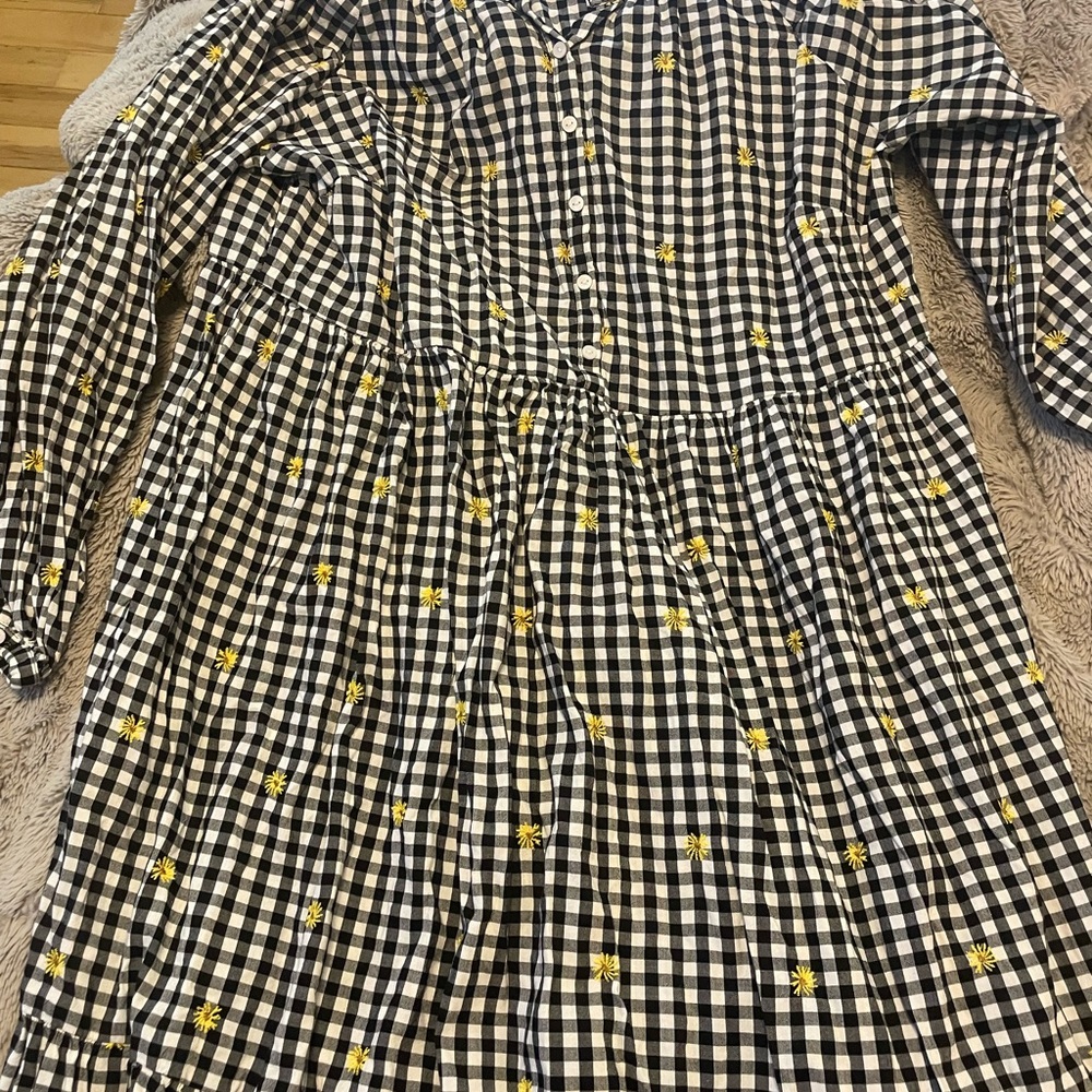 Charming Black and White Gingham Checkered Dress with Yellow Flower Accents
